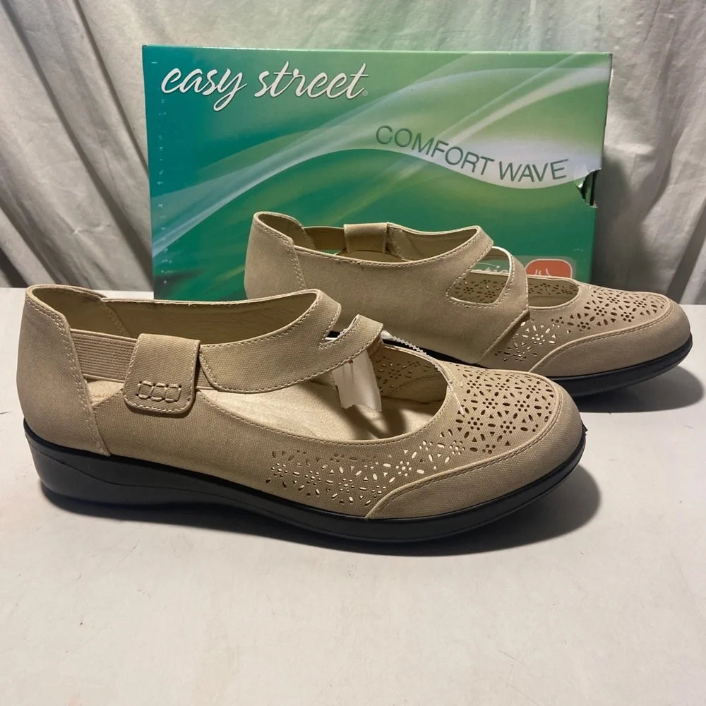 Easy street natural lightweight maryjanes 1/2” wedge heel various sizes NWT - Picture 1 of 6